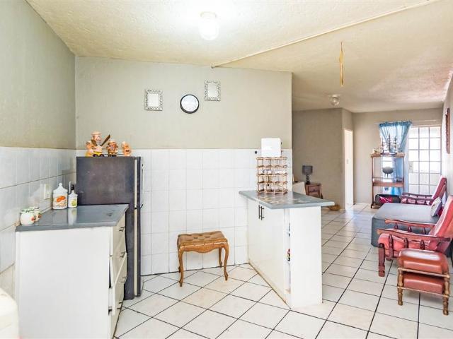 2 Bedroom Apartment in Krugersdorp West