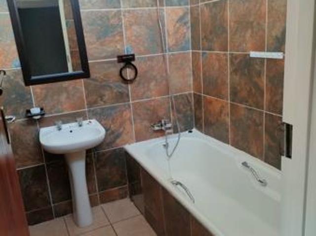 2 Bedroom Apartment in Lyttelton Manor