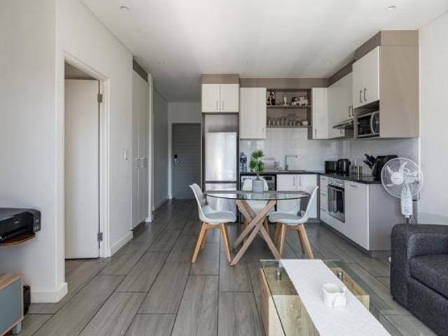 2 Bedroom Apartment in La Colline