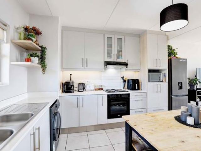 2 Bedroom Apartment in Langeberg Ridge