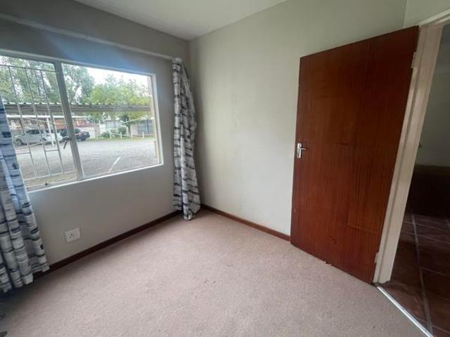 2 Bedroom Apartment in Langenhoven Park