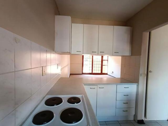 2 Bedroom Apartment in Langenhoven Park