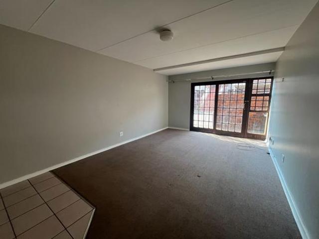 2 Bedroom Apartment in Langenhoven Park