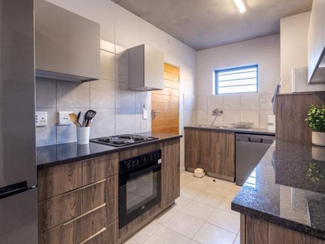 2 Bedroom Apartment in Lanseria