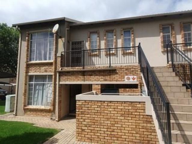 2 Bedroom Apartment in Laser Park