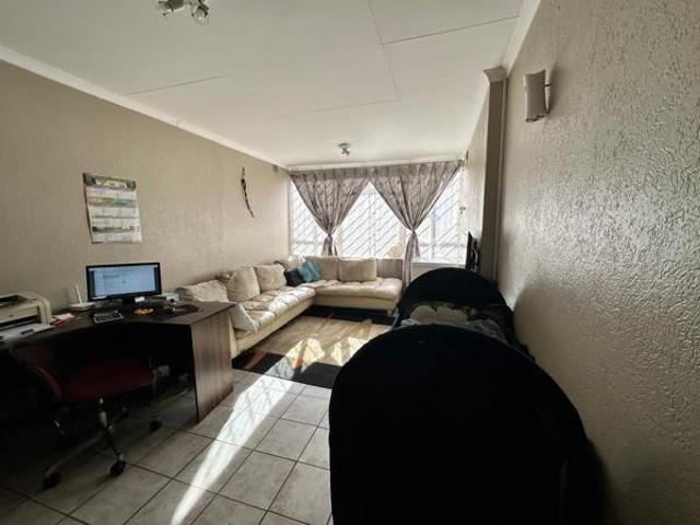 2 Bedroom Apartment in Laudium