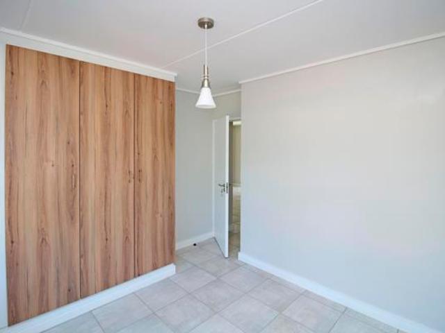 2 Bedroom Apartment in Linbro Park