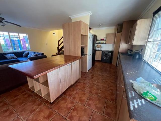 2 Bedroom Apartment in Linbro Park