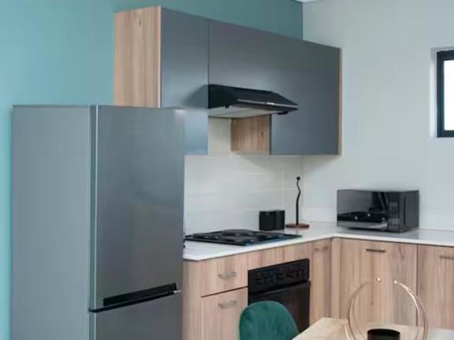 2 Bedroom Apartment in Linbro Park