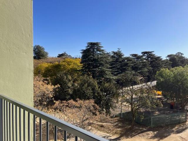2 Bedroom Apartment in Linbro Park