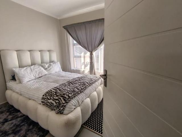 2 Bedroom Apartment in Lombardy Estate