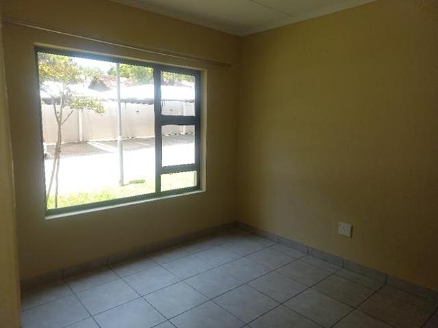 2 Bedroom Apartment in Lonehill