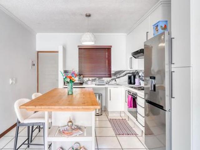 2 Bedroom Apartment in Lonehill