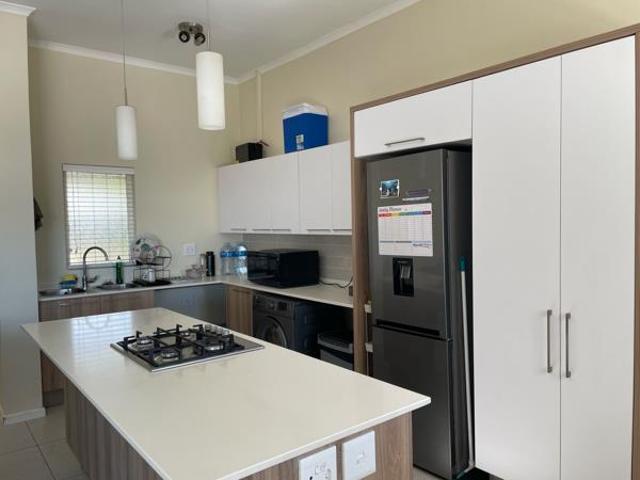 2 Bedroom Apartment in Louwlardia