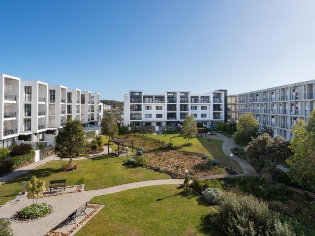 2 Bedroom Apartment in Paardevlei