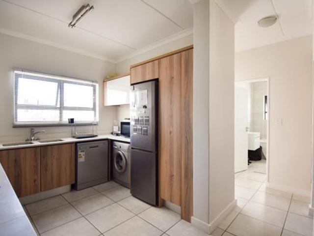 2 Bedroom Apartment in Paardevlei