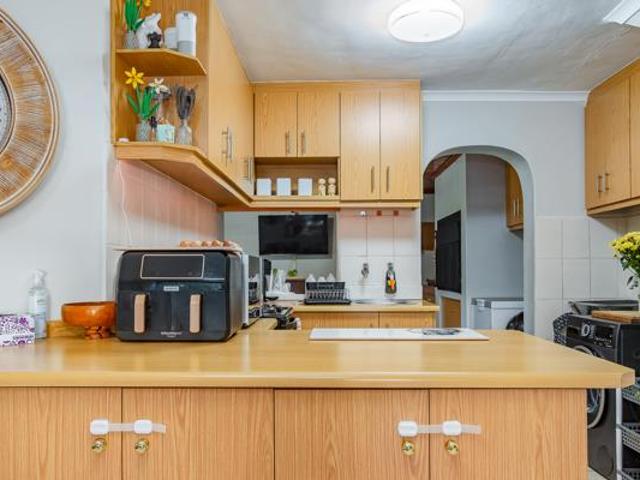 2 Bedroom Apartment in Paarl Central
