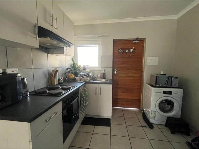 2 Bedroom Apartment in Paarl Central East