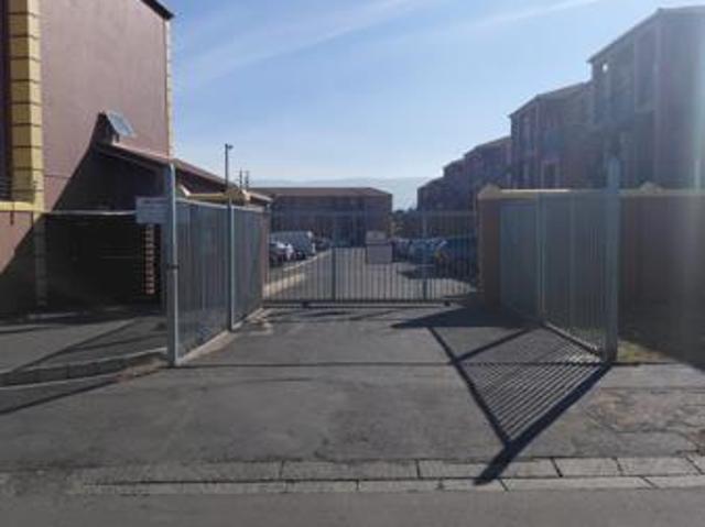 2 Bedroom Apartment in Paarl East
