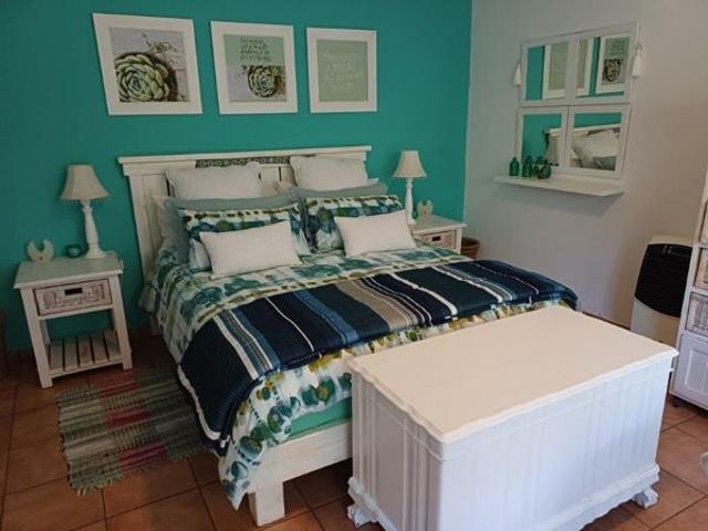 2 Bedroom Apartment in Palm Beach
