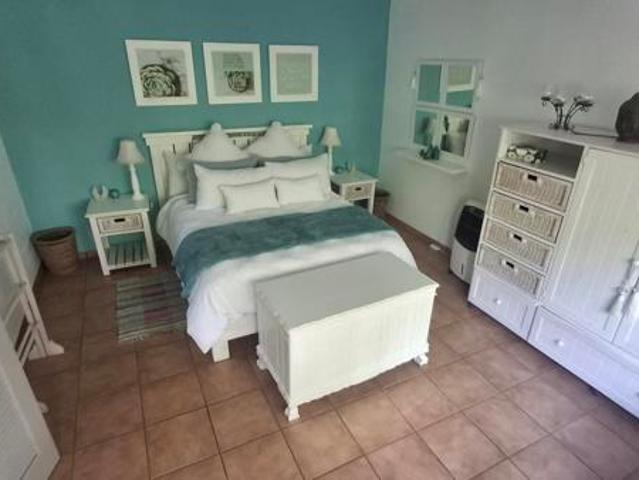 2 Bedroom Apartment in Palm Beach