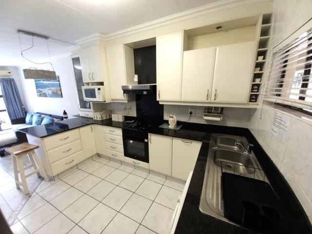 2 Bedroom Apartment in Palm Beach