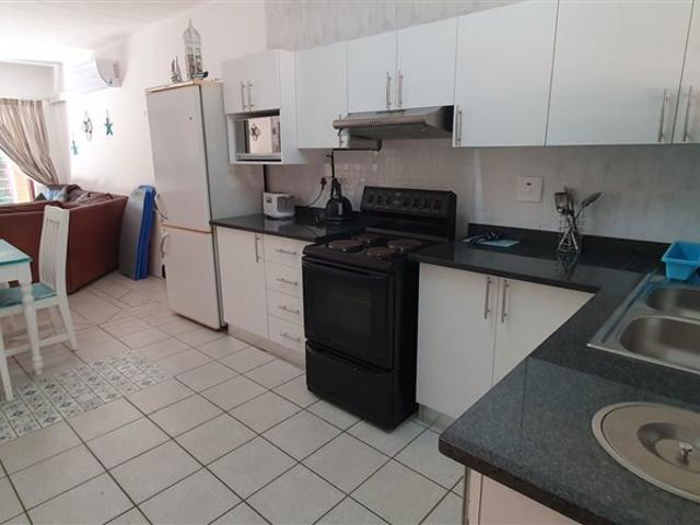2 Bedroom Apartment in Palm Beach