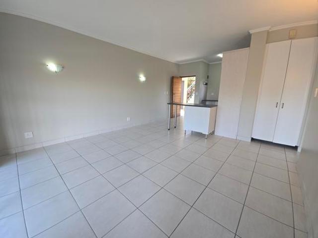 2 Bedroom Apartment in Palm Lakes Estate