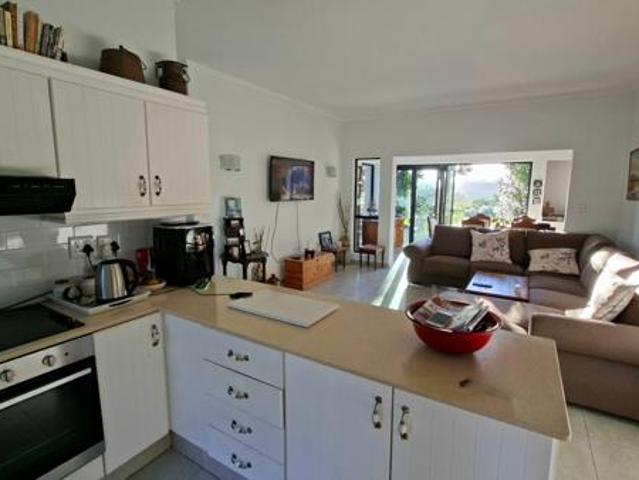 2 Bedroom Apartment in Palm Lakes Estate