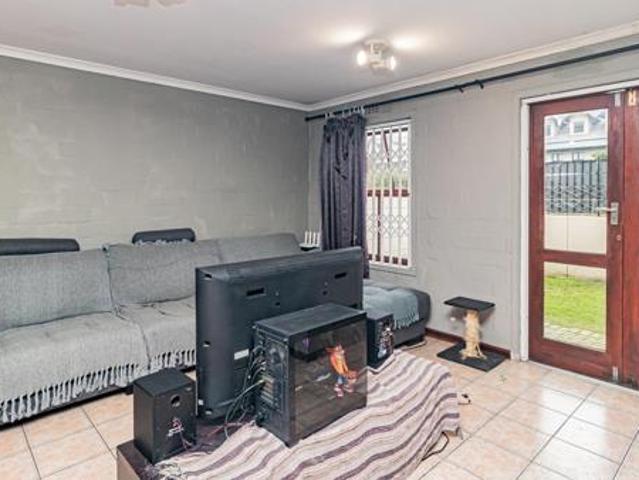 2 Bedroom Apartment in Parklands