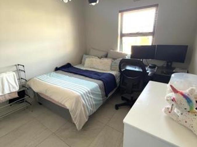 2 Bedroom Apartment in Parklands