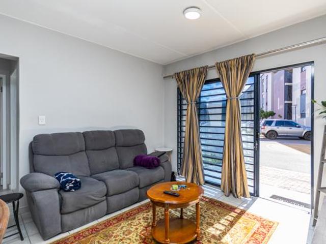 2 Bedroom Apartment in Parklands