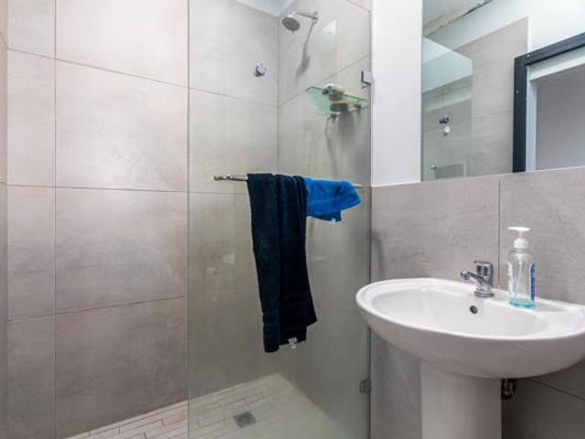 2 Bedroom Apartment in Parklands