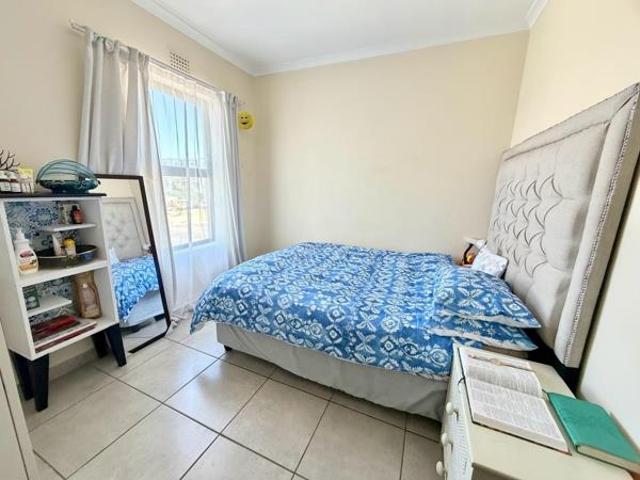 2 Bedroom Apartment in Parklands