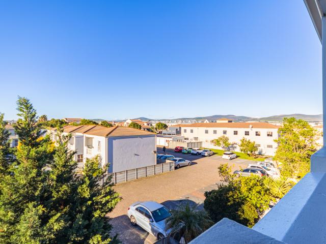 2 Bedroom Apartment in Parklands
