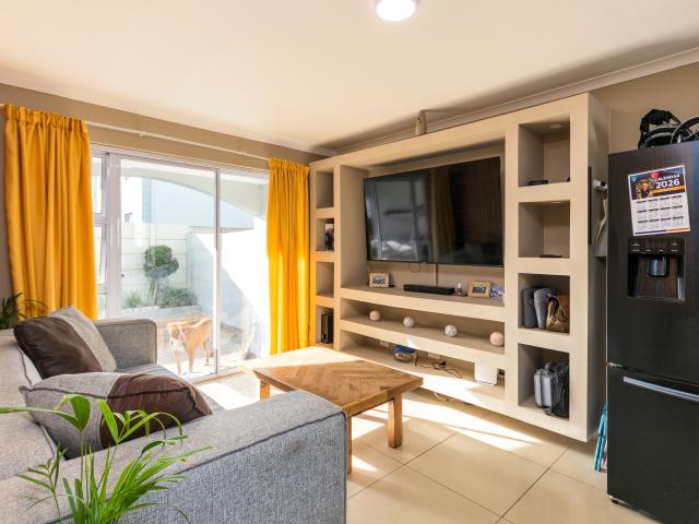 2 Bedroom Apartment in Parklands