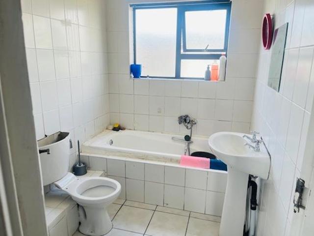 2 Bedroom Apartment in Parklands