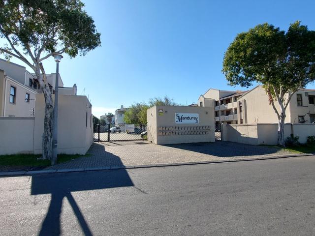 2 Bedroom Apartment in Parklands