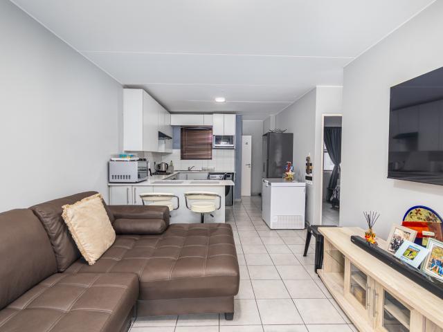 2 Bedroom Apartment in Parklands