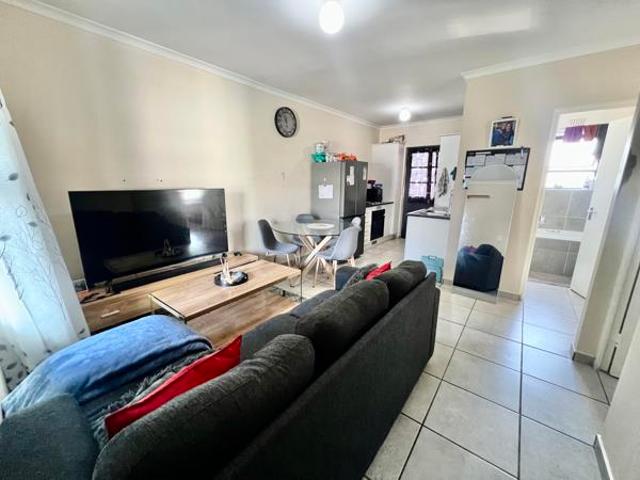 2 Bedroom Apartment in Parklands
