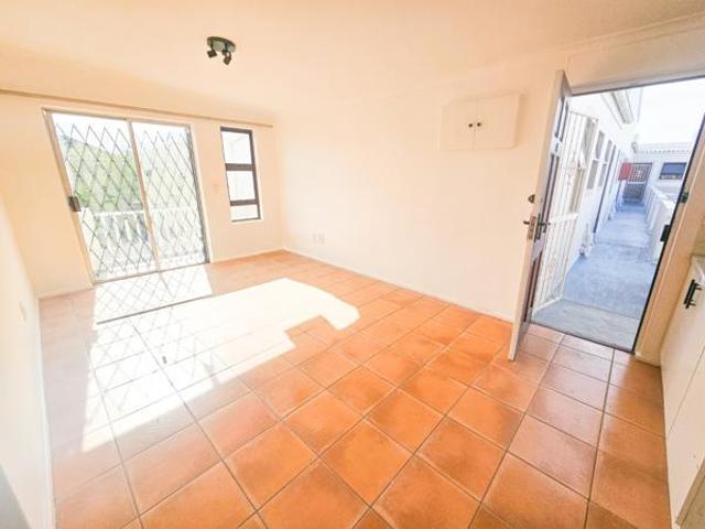 2 Bedroom Apartment in Parklands