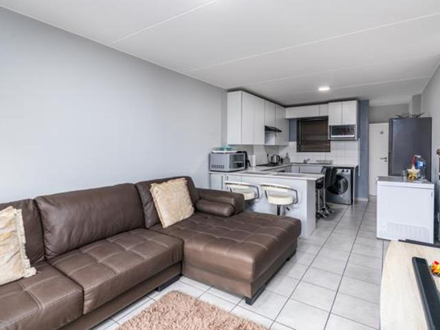 2 Bedroom Apartment in Parklands