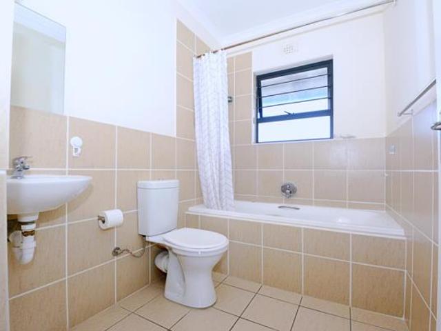 2 Bedroom Apartment in Parklands