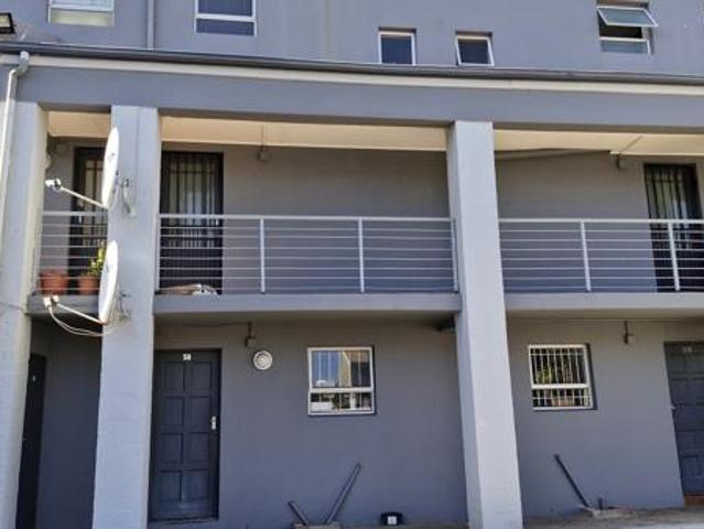 2 Bedroom Apartment in Parklands
