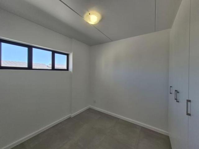 2 Bedroom Apartment in Parklands