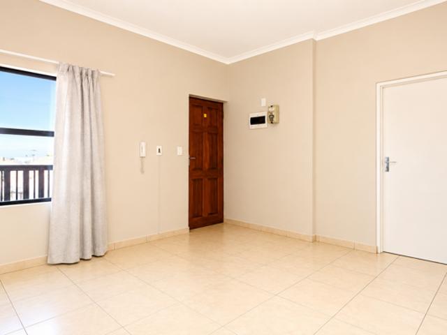 2 Bedroom Apartment in Parklands