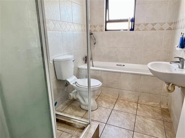 2 Bedroom Apartment in Parklands