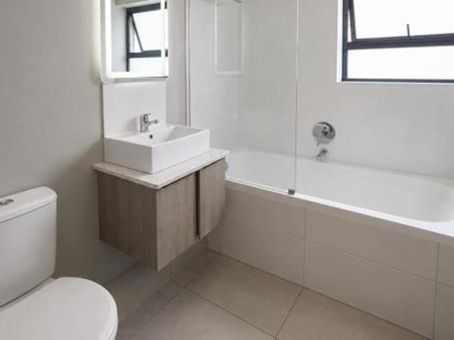 2 Bedroom Apartment in Parklands