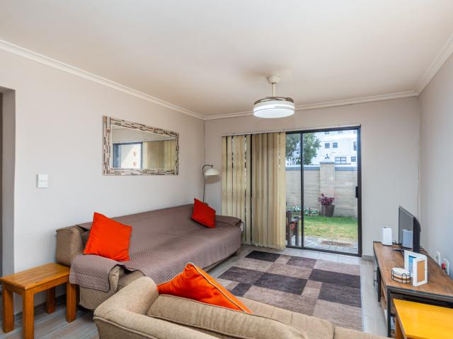 2 Bedroom Apartment in Parklands