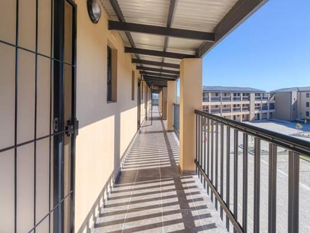 2 Bedroom Apartment in Parklands